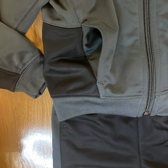 NWT Nike Full Zip Track Suit Set Size 24 Months - Picture 4 of 9